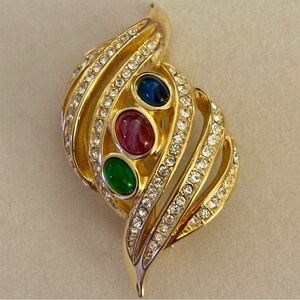 Christian Dior Brooch vintage Gripoix emerald ruby sapphire crystals gold tone